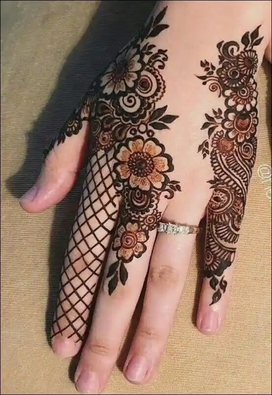 front-hand-mehndi-design