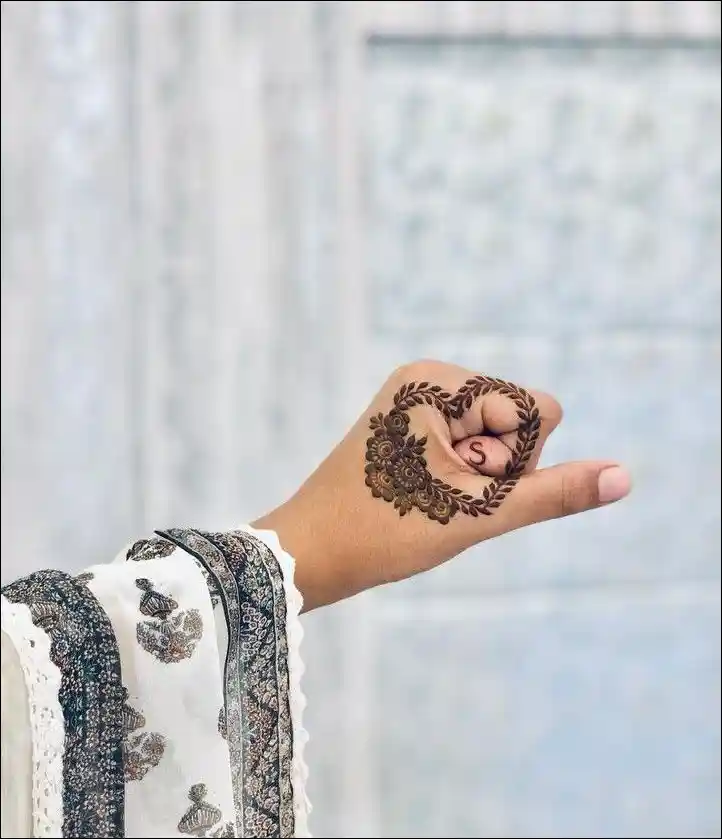 mehndi-design-simple