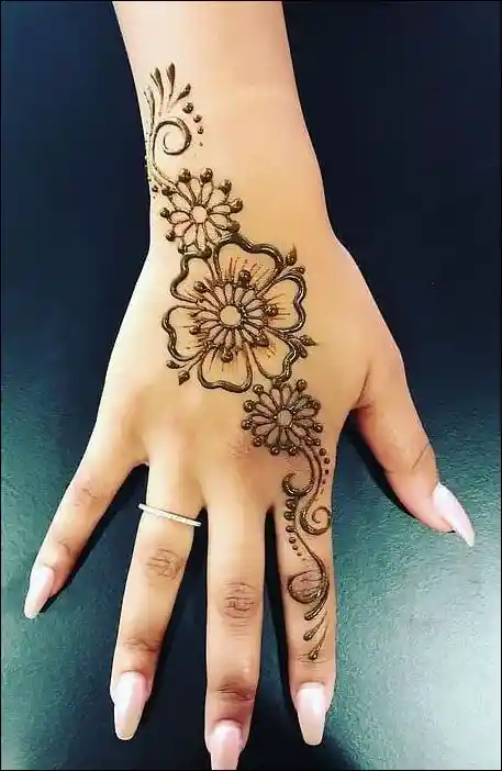 mehndi-design-simple