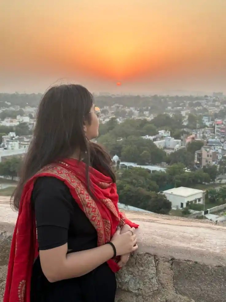 mirror-hijab-girl-dp