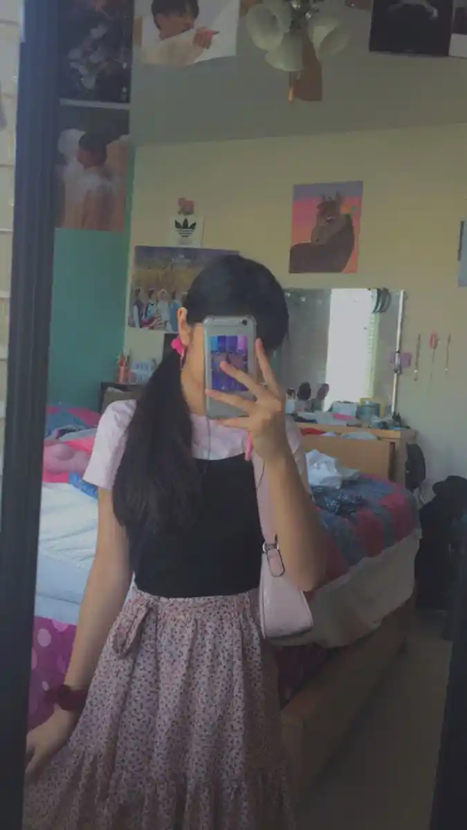 mirror-selfie-girl-pic