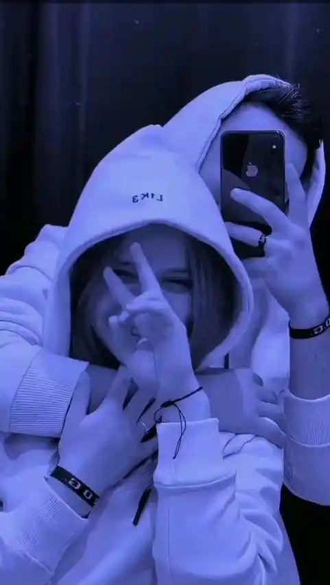 modern-cute-couple-dp