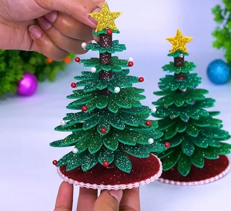 DIY Christmas Tree Decorations for a Personal Touch