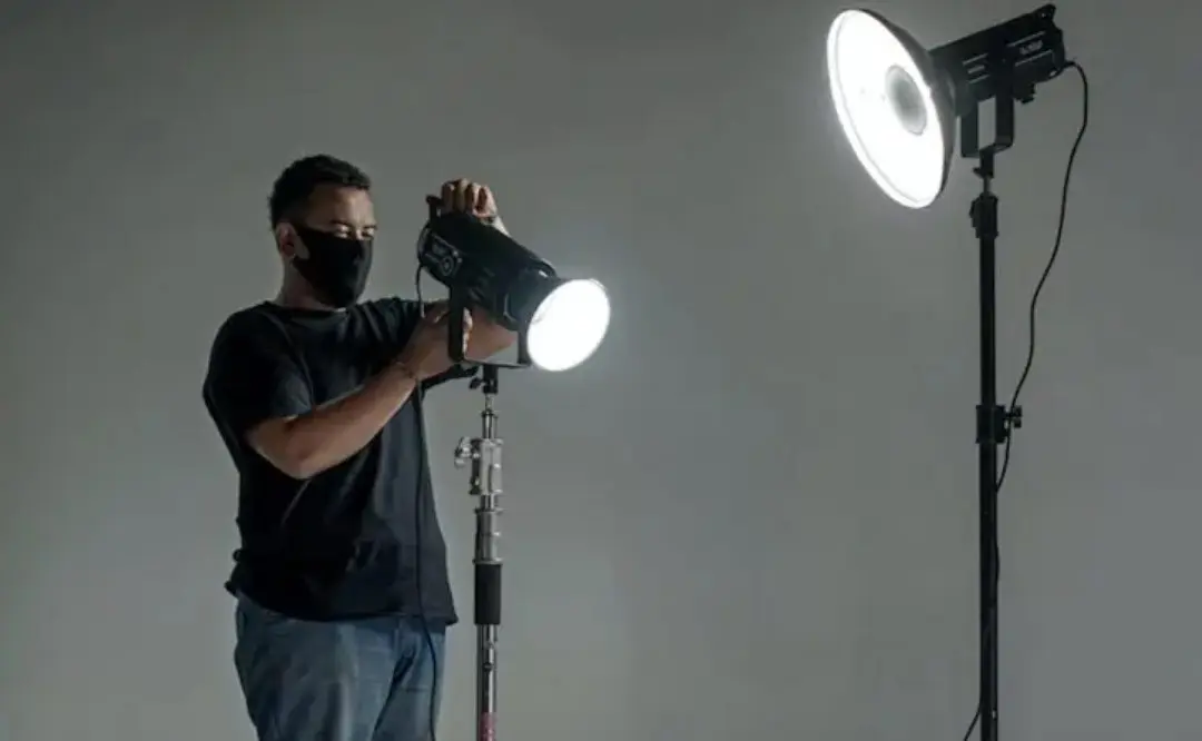 The Visual Power of Light Enhancing Home Photography with Electrics